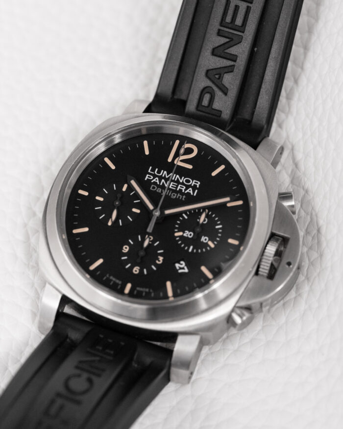 Panerai Luminor Daylight Black Dial 44mm PAM00356 - Image 2