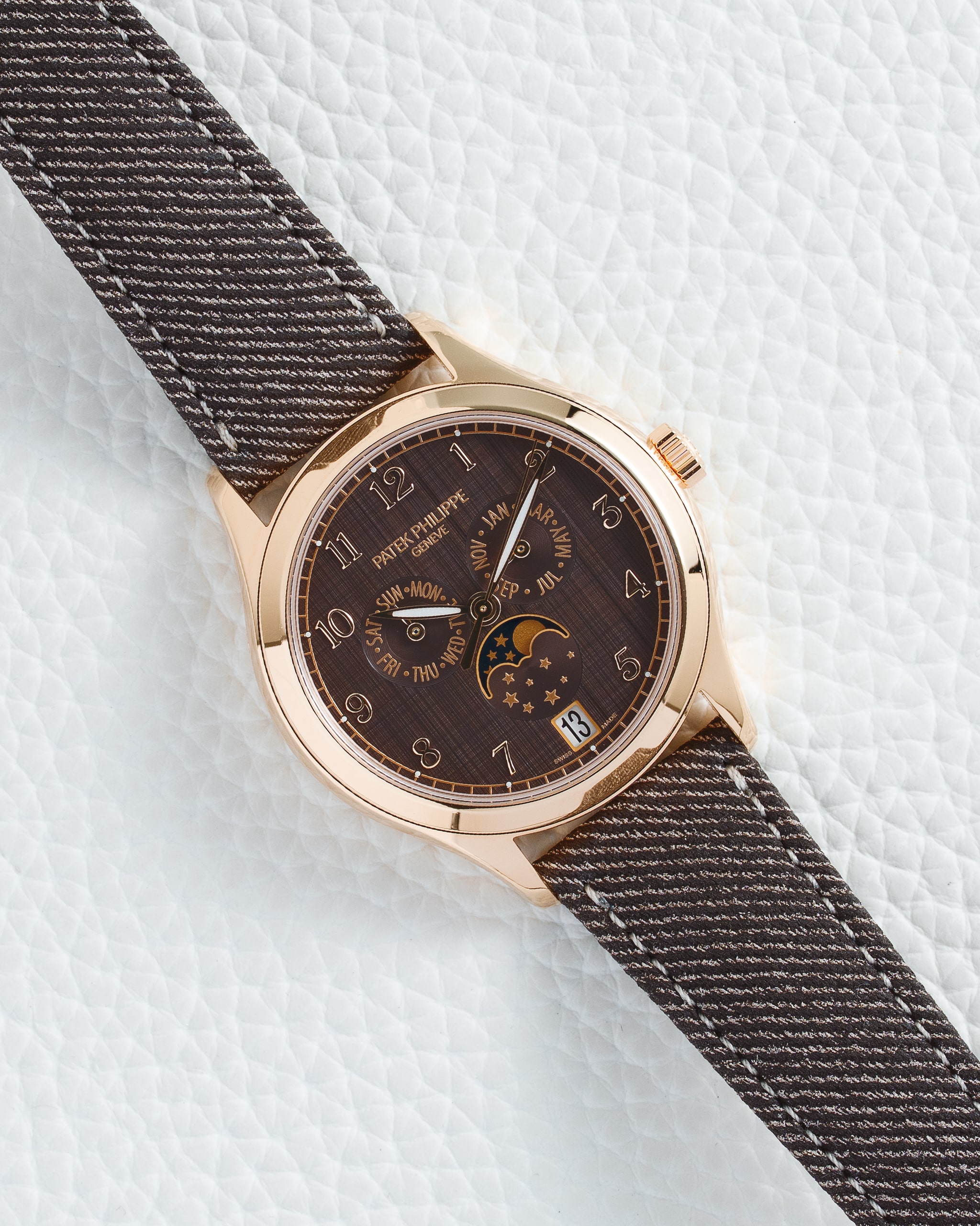 550 Patek Philippe Annual Calendar 4946R-001 - Image 1