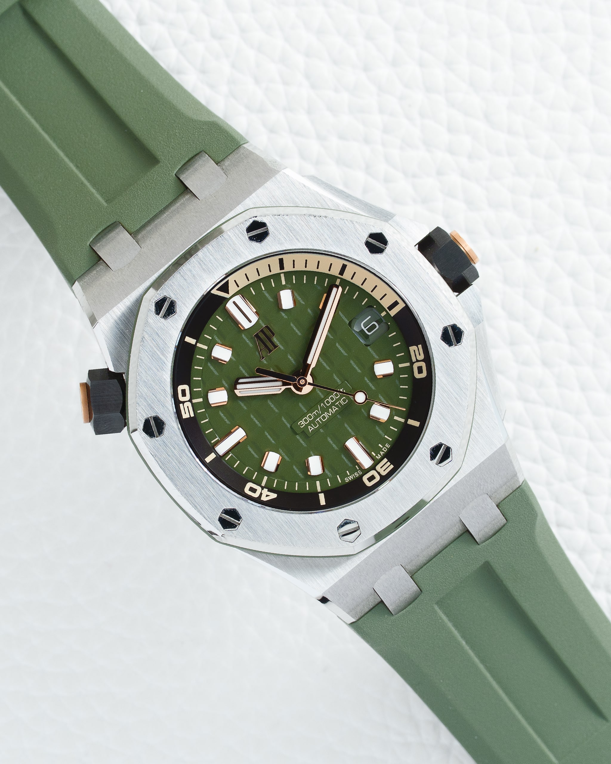 588 Audemars Piguet Royal Oak Offshore Diver 15720ST - Image 1