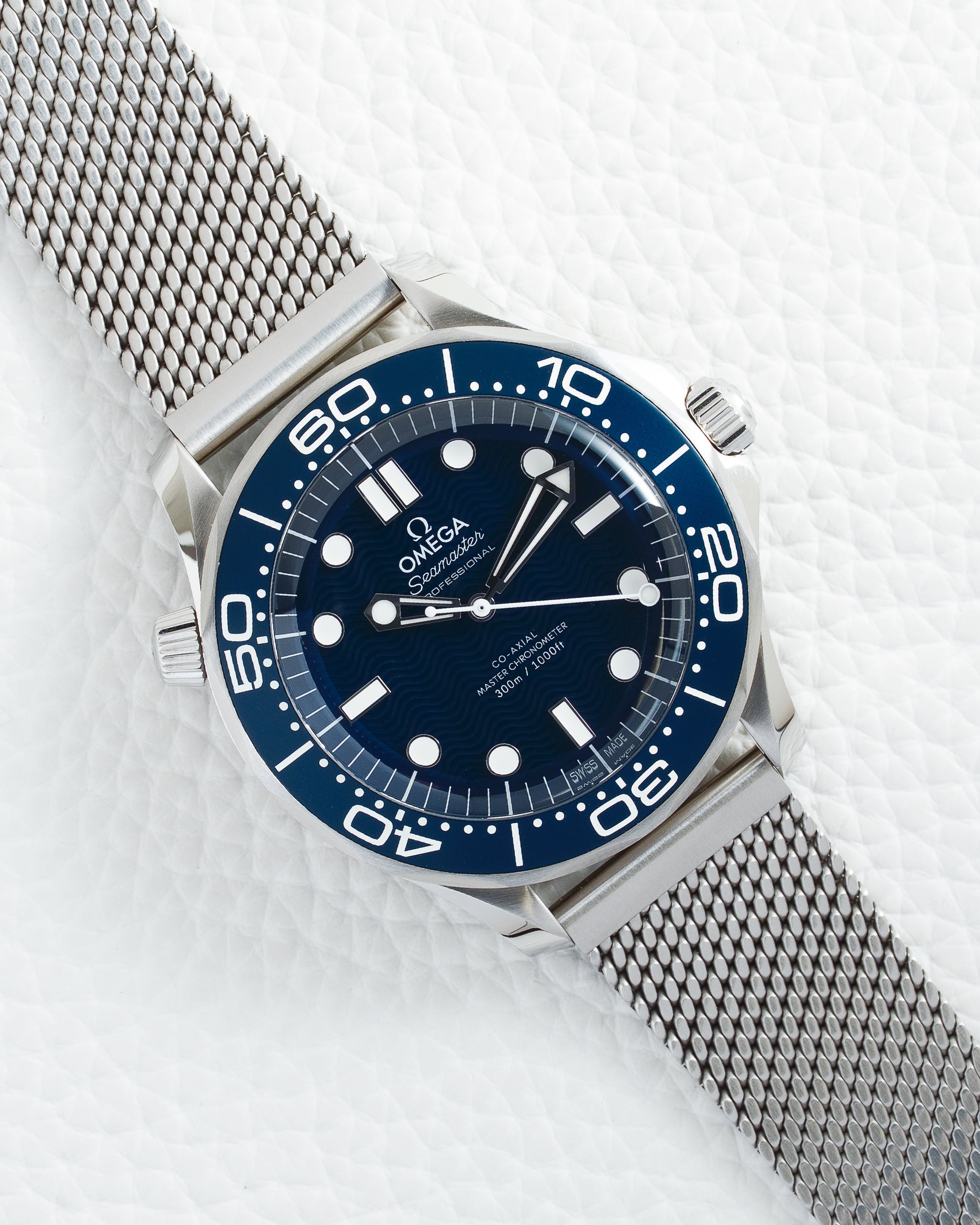 610 The Omega Seamaster Diver 300M 007 Edition 210.30.42.20.03.002 - Image 1